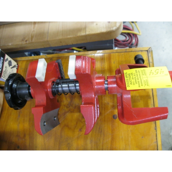 UNIQUE MULTI HEAD VISE