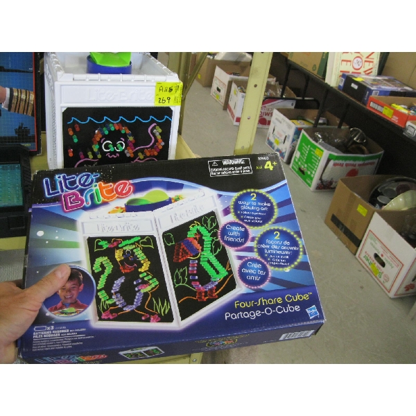 LIGHT BRIGHT CUBE