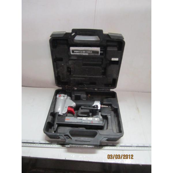 PORTER CABLE 1 1/2" CROWN STAPLER