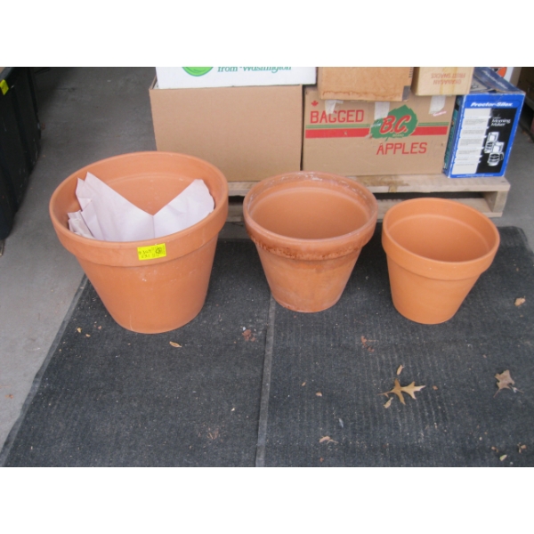 3 TERRA COTTA PLANT POTS