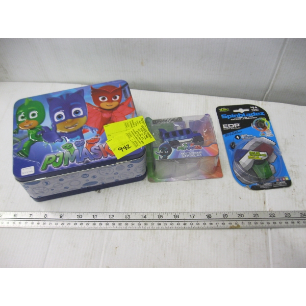 PJ MASS TRUCK, SPIN BLADES, & PJ MASS TIN LUNCHBOX W/ASST. PEZ MEN