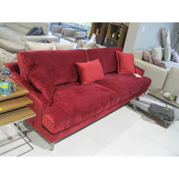 SCARLET 3 SEATER SOFA W/PILLOWS
