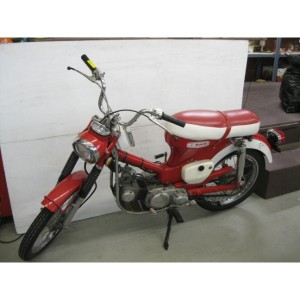 HONDA 90CC VINTAGE MOTORCYCLE - 1966-1968 - SHOWING 5522 MILES  - GOOD RUNNING ORDER