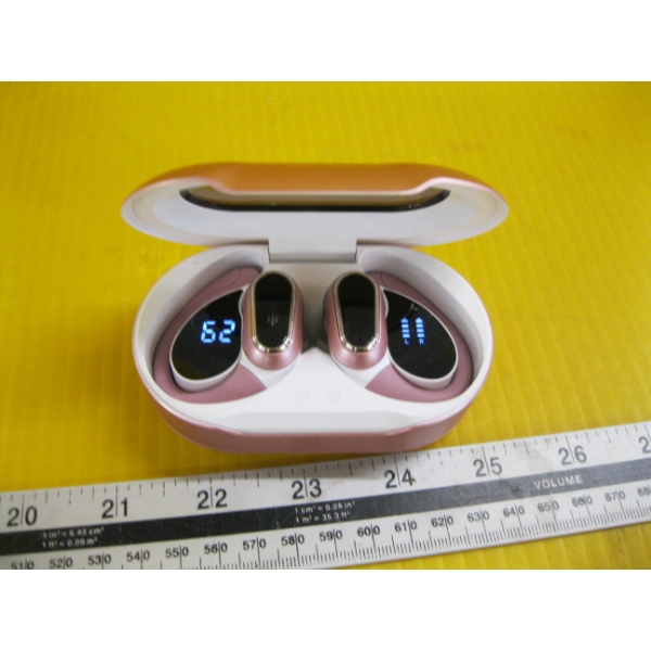 WIRELESS SET OF EAR BUDS