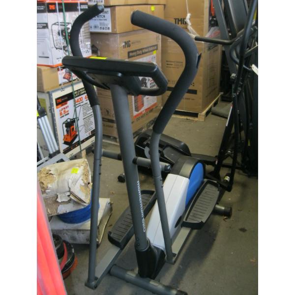 MOMENTUM 620 ELLIPTICAL TRAINER