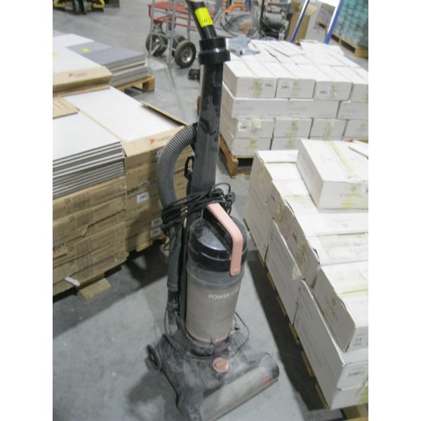 BISSEL UPRIGHT VACUUM