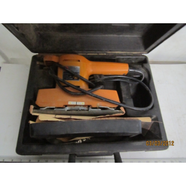 CASED BLACK & DECKER SANDER