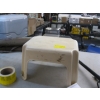 Image 4 : WEDGE PADDED PILLOW W/SM. STOOL