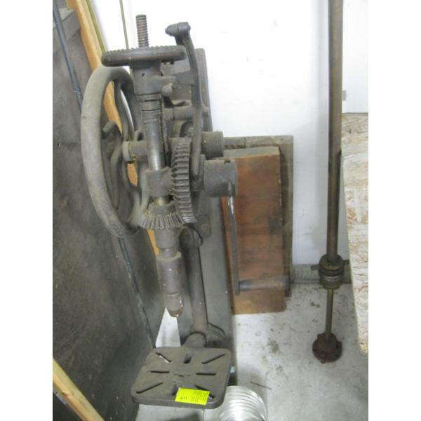 HAND CRANK WALL MOUNT DRILL PRESS