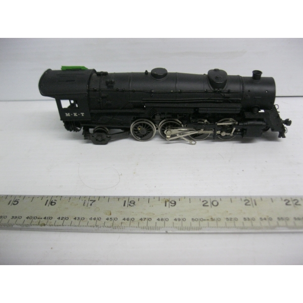 HO SCALE LOCOMOTIVE