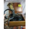 Image 1 : BUGLE HORN, WOODEN BOX & AN EXTENDABLE BILLY CUB