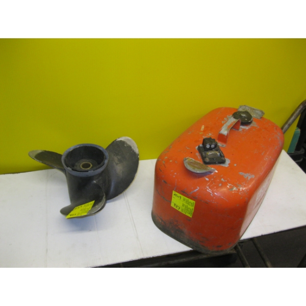BOAT FUEL TANK & PROPELLOR
