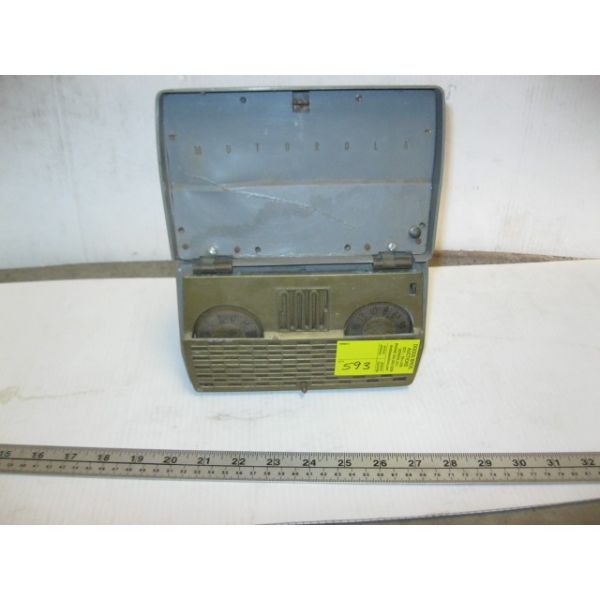 MOTOROLA PORTABLE RADIO