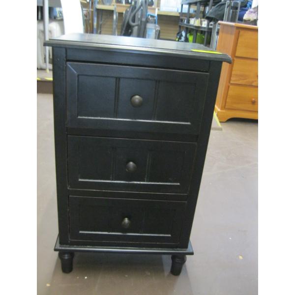 SM. 3 DRAWER NIGHTSTAND