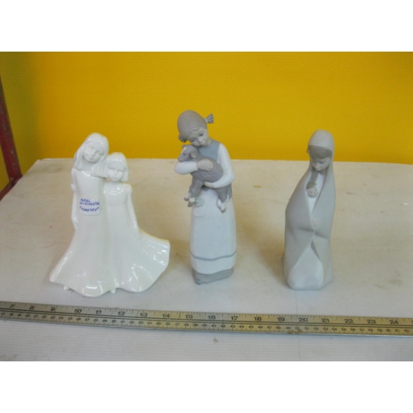 2 LADRO FIGURINES & ROYAL WORCHESTER FIGURINE