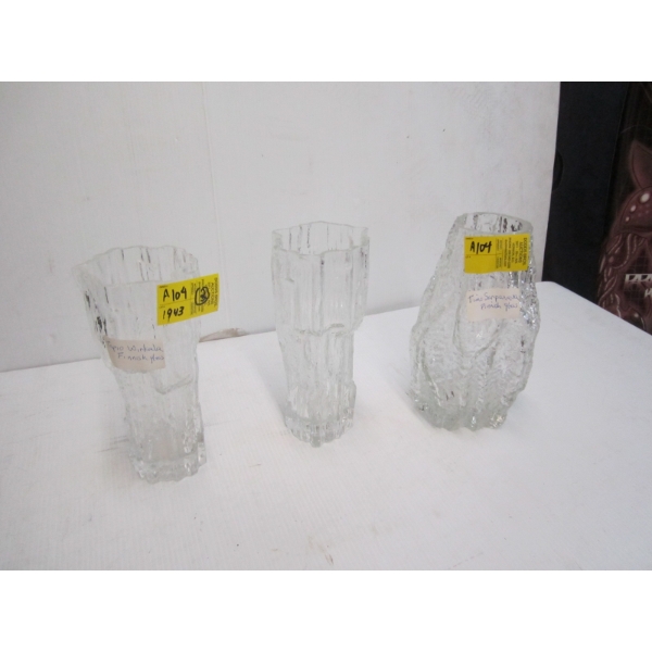 1 TIMO SARPENAVA FINNISH GLASS VASE & 2 TAPIO WINKALA FINNISH GLASS VASES