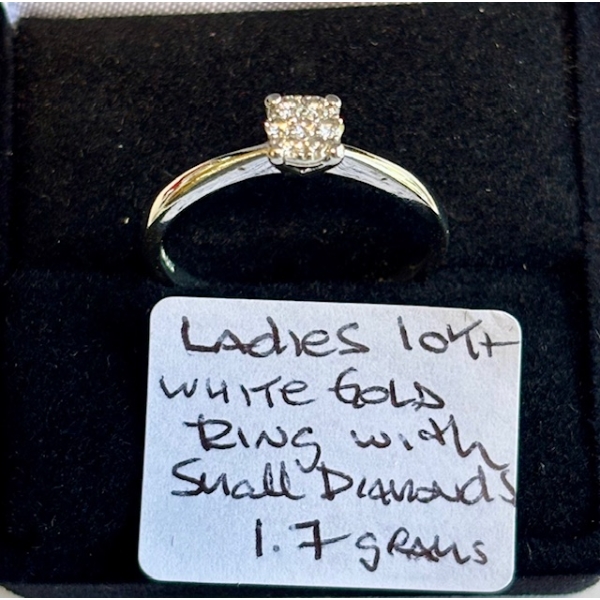 LADIES 10KT WHITE GOLD RING W/SM. DIAMOND, SZ 8 1/4
