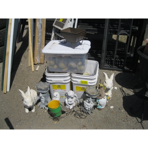 SM. LOT OF GARDEN FIGURINES, PAINTED ROCKS, ETC.