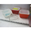 Image 2 : 2 SQUARE PLATES & 3 SM. PYREX DISHES W/LIDS