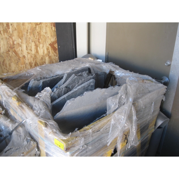 1 CRATE OF LG. LIME BLACK FLAGSTONE - TUMBLED FINISH