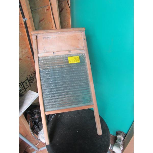 GLASS WASHBOARD