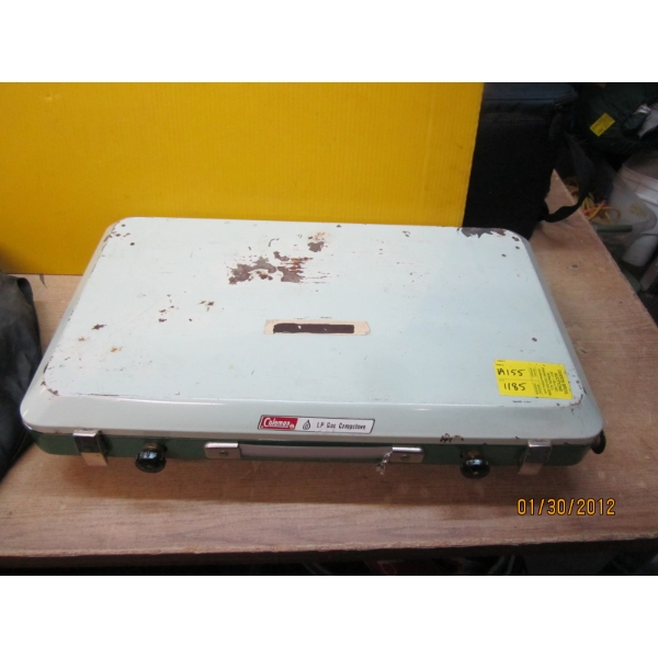 COLEMAN GAS CAMP STOVE