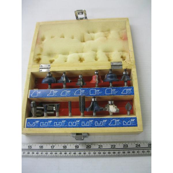 SET OF MASTERCRAFT ROUTER BITS