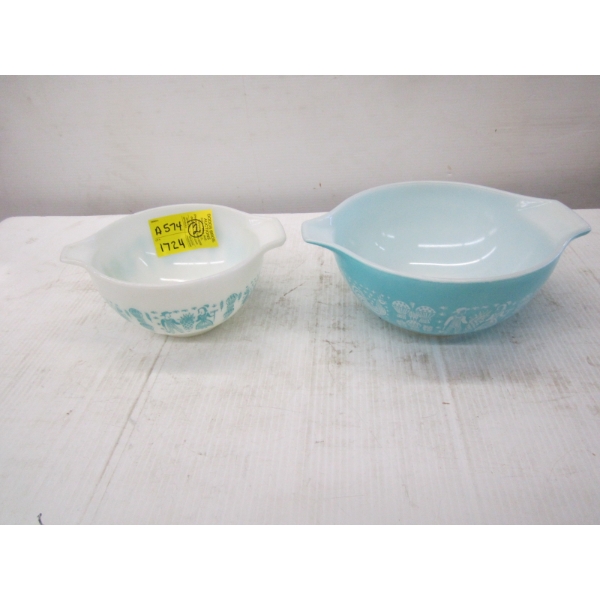 2 PYREX BOWLS
