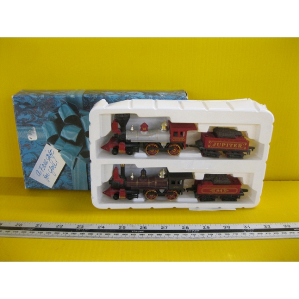 2 TRAIN COLLECTOR SET