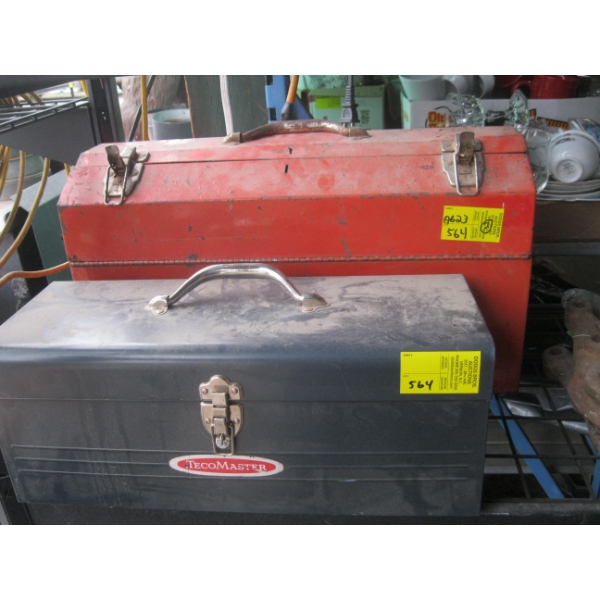 2 TOOLBOXES W/PIPEFITTER