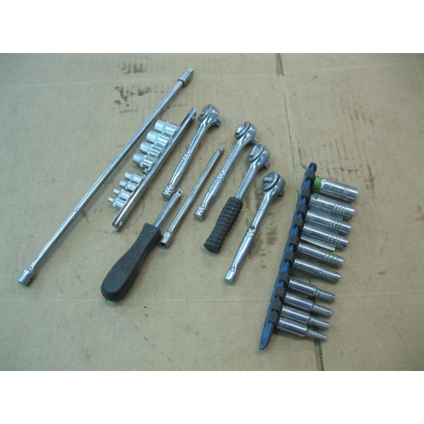 1/4" SOCKETS, RATCHETS & EXTENSIONS