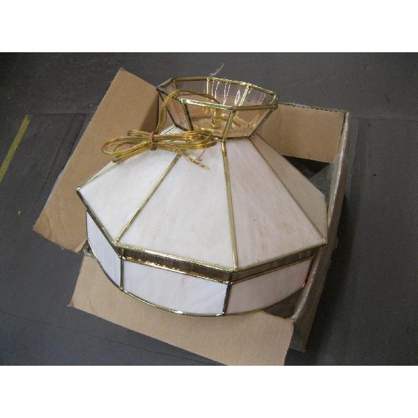 HANGING LIGHT FIXTURE  