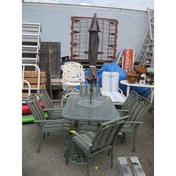 PATIO TABLE W/UMBRELLA & 6 CHAIRS