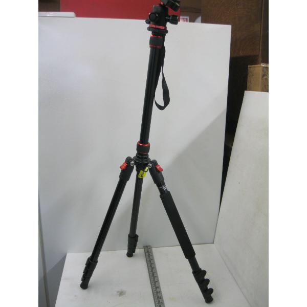 CAMERA TRIPOD