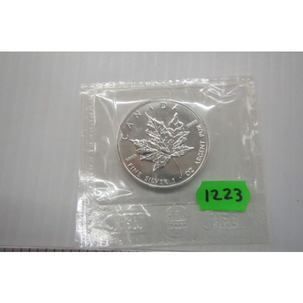 1 .999 FINE SILVER 1 OZ. CDN 2001 COIN (TAX EXEMPT)