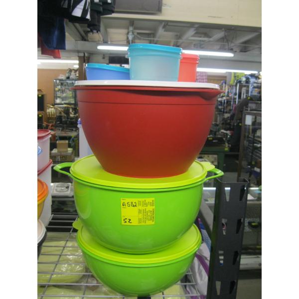 TUPPERWARE