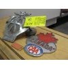 Image 2 : 2 EMBLEM PLATES - AA & CAA