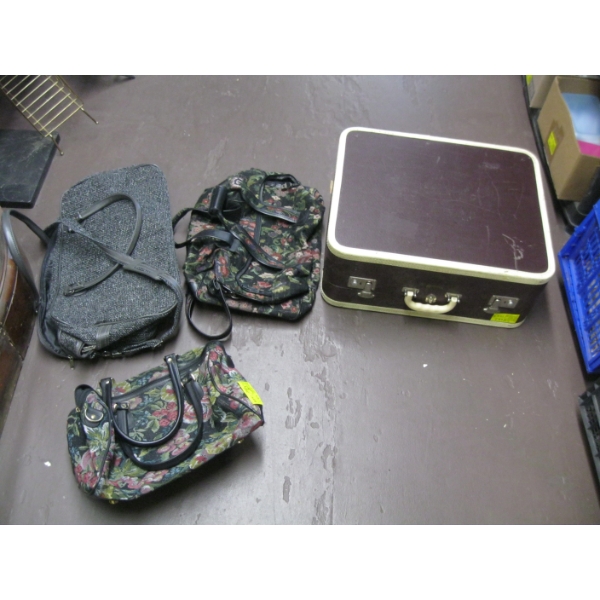 VINTAGE SUITCASE & CARRY ON BAGS