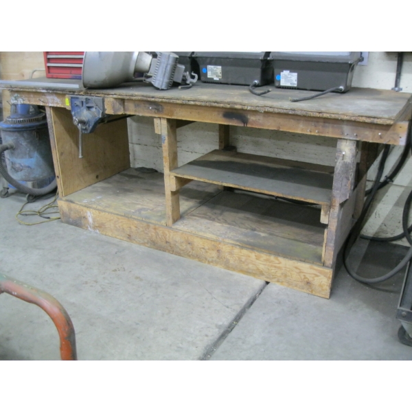 WOODEN WORKBENCH W/VISE - VISE IS BROKEN