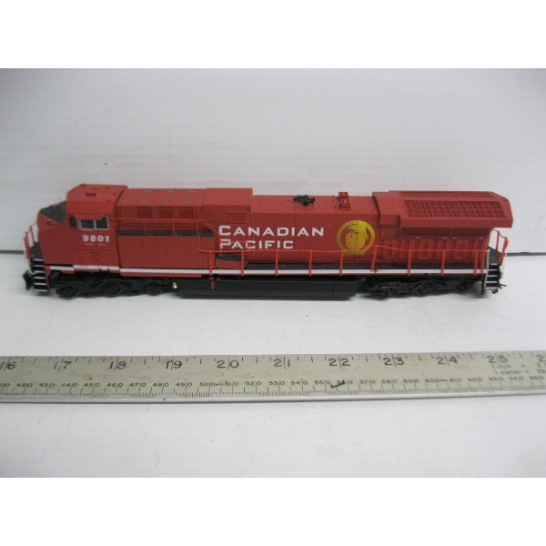 CDN PACIFIC HO SCALE TRAIN ENGINE - SOUND WORKS, ROLLS BACK & FORWARD