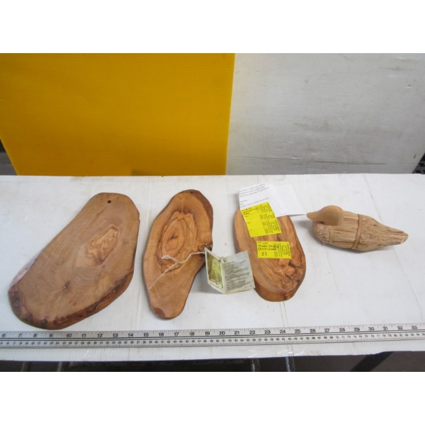 3 OLIVE WOOD BOARDS & DUCK