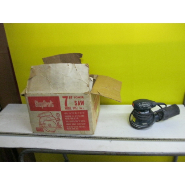 BLACK & DECKER PALM SANDER & A SHOP CRAFT CIRCULAR SAW