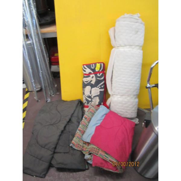 SLEEPING BAGS & ROLL OUT FOAMY