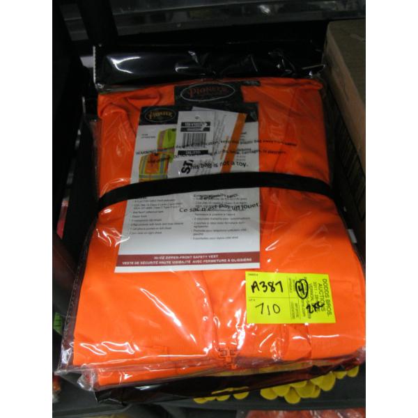 4 NEW PIONEER BRAND 2XL HIGHVIS ZIPPER FRONT SAFETY VESTS