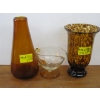 Image 1 : 3 AMBER GLASS ITEMS