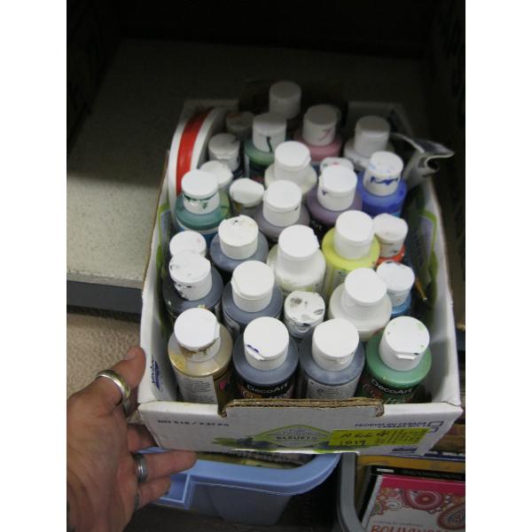 FLAT OF DECO ART PAINTS