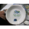 Image 4 : CHINA TEACUPS/SAUCERS
