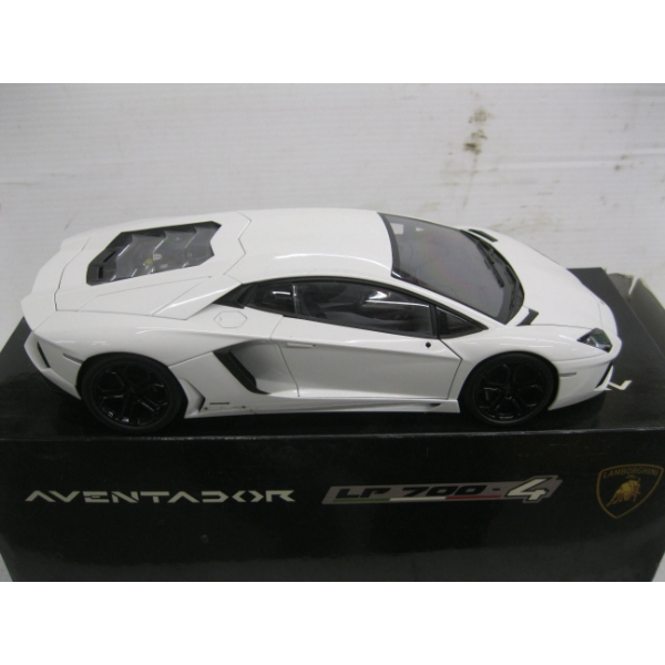 LAMBORGHINI DIECAST
