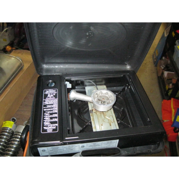 WORLD FAMOUS PORTABLE BUTANE STOVE