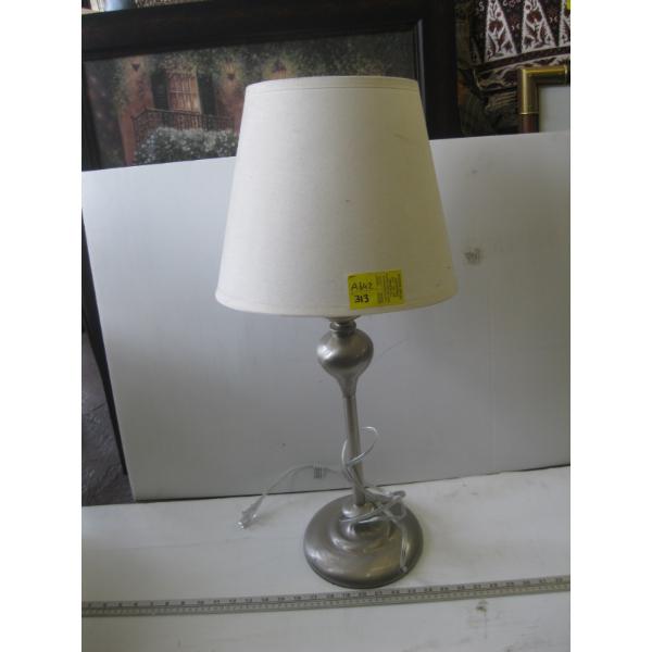 METAL BASED TABLE LAMP